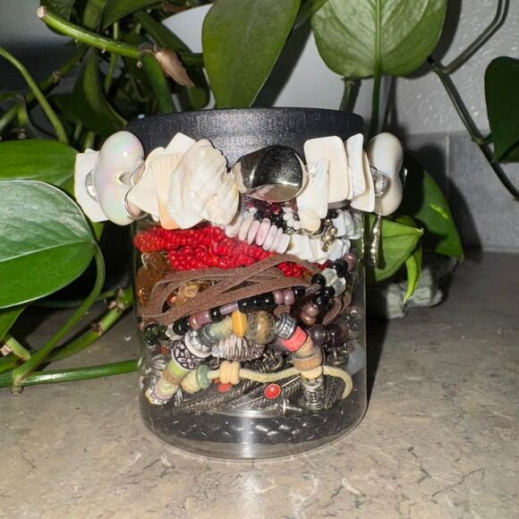 Beaded & Beachy Jewelry Jar | Bracelets,‎ Cuffs, Shells & More | One Size - Picture 4 of 4